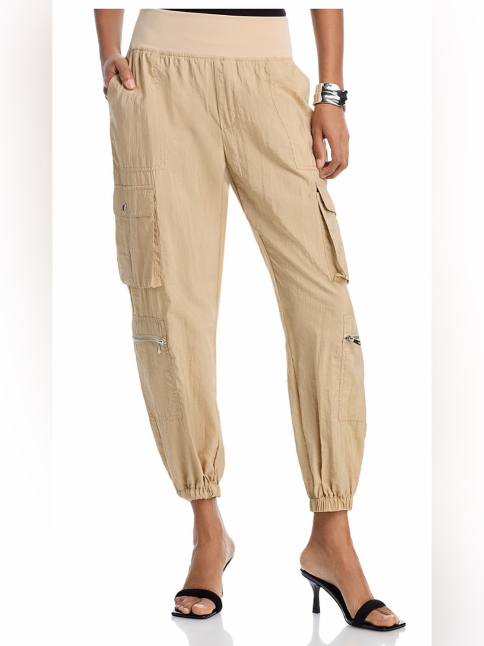 CINQ À SEPT
Genevive Cargo Jogger Pants

Color: Khaki
SIZE: XL
